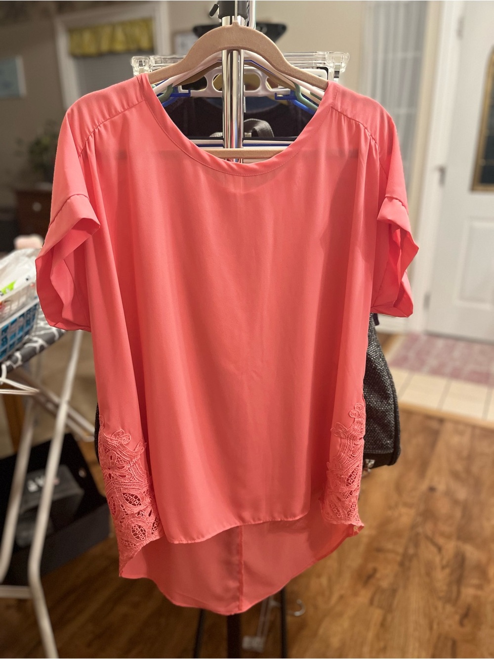Cato - 18/20 - Women’s Coral Short Sleeve High-Low Top with Lace Trim